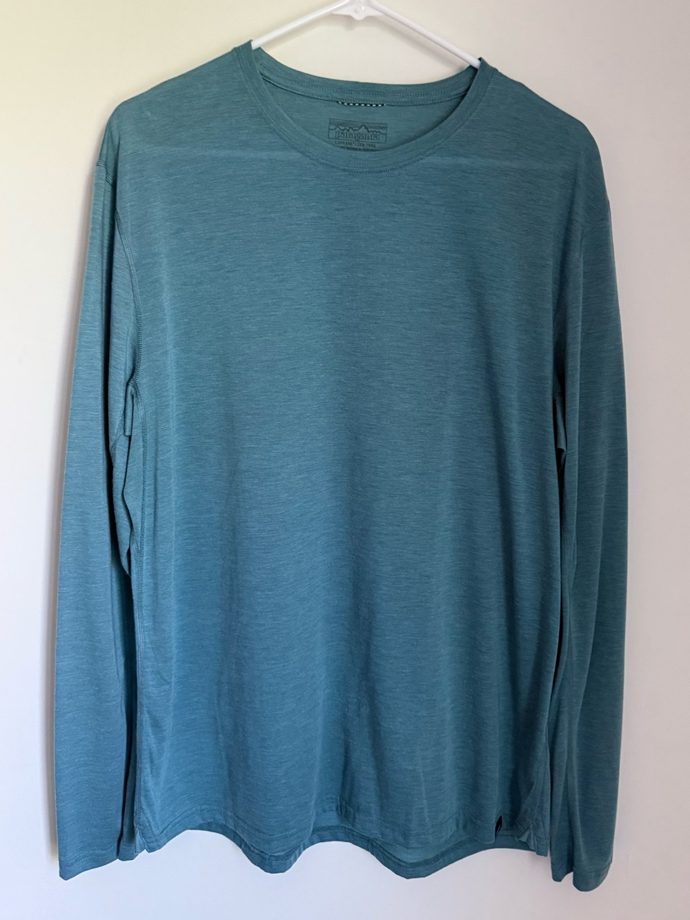 Men’s Patagonia Teal Performance Long-Sleeve Tee